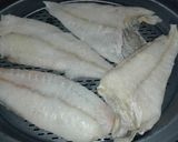 Foto del paso 1 de la receta: Filetes de rodaballo al vapor. Thermomix. Receta hipocalórica