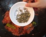 A picture of step 5 of Peshawri karahi.