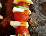 Foto del paso 5 de la receta: Brochette de tomates cherry con queso y albahaca