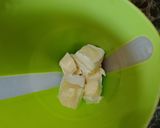 Foto del passaggio 7 della ricetta Risotto al Melone Fonduta di Brie Bresaola Pistacchi e Menta Fresca