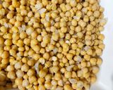A picture of step 1 of Chana tikka masala.