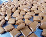 A picture of step 5 of Iloka (milk candy).