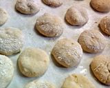Foto del paso 2 de la receta: Alfajores de maicena fácil y rápidos