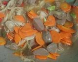 Foto langkah ke 4 dari resep 59. Tumis Brokoli Wortel Bakso Saus Tiram.