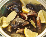 Foto del paso 1 de la receta: Tapa de Mejillones en Salsa de Vieiras casera