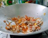 Foto langkah ke 2 dari resep Kwetiau Goreng Spesial.