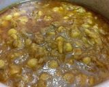 A picture of step 5 of Chanay ki Daal Qeema.