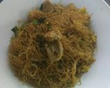 Foto langkah ke 5 dari resep Bihun Goreng Simpel 🍴.