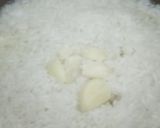 Foto langkah ke 2 dari resep 1053. Olive Oil and Garlic Rice.
