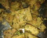 A picture of step 8 of Besan ka jhatpat nashta.