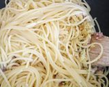 A picture of step 3 of Spaghetti pane e pancetta - bread and pancetta spaghetti.