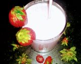 A picture of step 4 of Strawberry creamy milkshake.