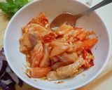 รูปขั้นตอนการทำที่ 2 ของ ยำแซลมอนปูอัด