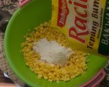 Foto langkah ke 2 dari resep Perkedel Jagung Tepung Bakwan Racik.