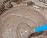 Foto langkah ke 4 dari resep Brownies Kukus Lapis Meses.