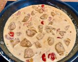 Une image de l'étape 4 de Poulet au curry et au lait de coco.