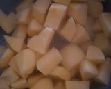 Foto langkah ke 5 dari resep Sop Pentol Bakso Sapi Simpel.