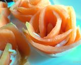Foto del passaggio 3 della ricetta Roselline di melone in sfoglia