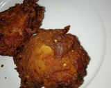 A picture of step 4 of Red chilli fried chicken thigh.