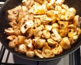 Une image de l'étape 2 de Risotto aux champignons.