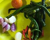 Foto langkah ke 1 dari resep Tumis pedas pare ular.