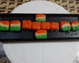 तिरंगी कोकोनट बर्फि (tiranga coconut barfi recipe in marathi) रेसिपी स्टेप 3 फोटो 