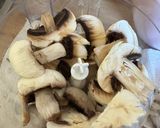 Une image de l'étape 3 de Banh bao porc, champignons et oeufs.