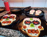 Foto del paso 7 de la receta: La noche de difuntos (pizzas para Halloween)