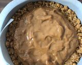 A picture of step 3 of Salted caramel torte.