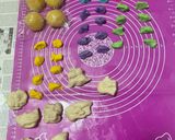 Hình bước làm 5 của món Lollipop mooncakes