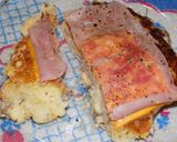 Foto del paso 15 de la receta: Tortilla de puré rellena con jamón y queso