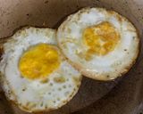 Foto langkah ke 5 dari resep Nasi Telor Ceplok ala Ayong 999 Pontianak.