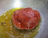 A picture of step 4 of Beetroot masala puri.