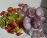 Foto langkah ke 1 dari resep Ceker ayam tanpa tulang goreng crispy bumbu pedas.