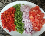 Foto del paso 1 de la receta: Tartar de salmón, aguacate y verduritas