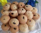 A picture of step 8 of Soft Cupcakes with raisins.