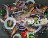Foto langkah ke 4 dari resep 141. Oseng Pindang Tongkol.
