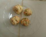 Foto langkah ke 4 dari resep MPASI Bread Crumbs Rice Ball with Mozarella Cheese (bola nasi).