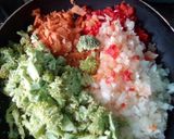 Foto del paso 1 de la receta: Fideos con verduras y pollo a la crema