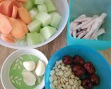 Foto langkah ke 1 dari resep Sup labu siam slowcooker (chinese style).