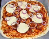 BBQ csirkés pizza (vastag tésztás) recept fázis 6 fotója