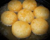 Foto langkah ke 7 dari resep Roti goreng montok tanpa ulen dan tanpa mixer ekonomis.