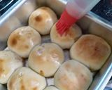 A picture of step 9 of Stuffed pizza bun.