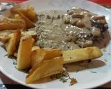 Foto del paso 6 de la receta: Lomo o cuadril en salsa de champiñones con papas rústicas
