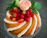 Foto del passaggio 9 della ricetta BUND CAKE MANDORLA, ACQUA DI ROSE E FRUTTI ROSSI