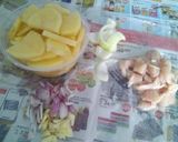 Foto langkah ke 1 dari resep Kentang cah bumbu putih.