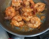 Foto langkah ke 3 dari resep Udang Goreng Bawang Putih.