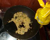 Foto langkah ke 6 dari resep Nasi Goreng Butter Garlic Jamur Paprika.