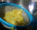 Foto del paso 3 de la receta Tortilla de patatas con calabacín y queso de cabra