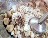 Foto del paso 1 de la receta: Raviolis rellenos de huevo y crema de champiñones